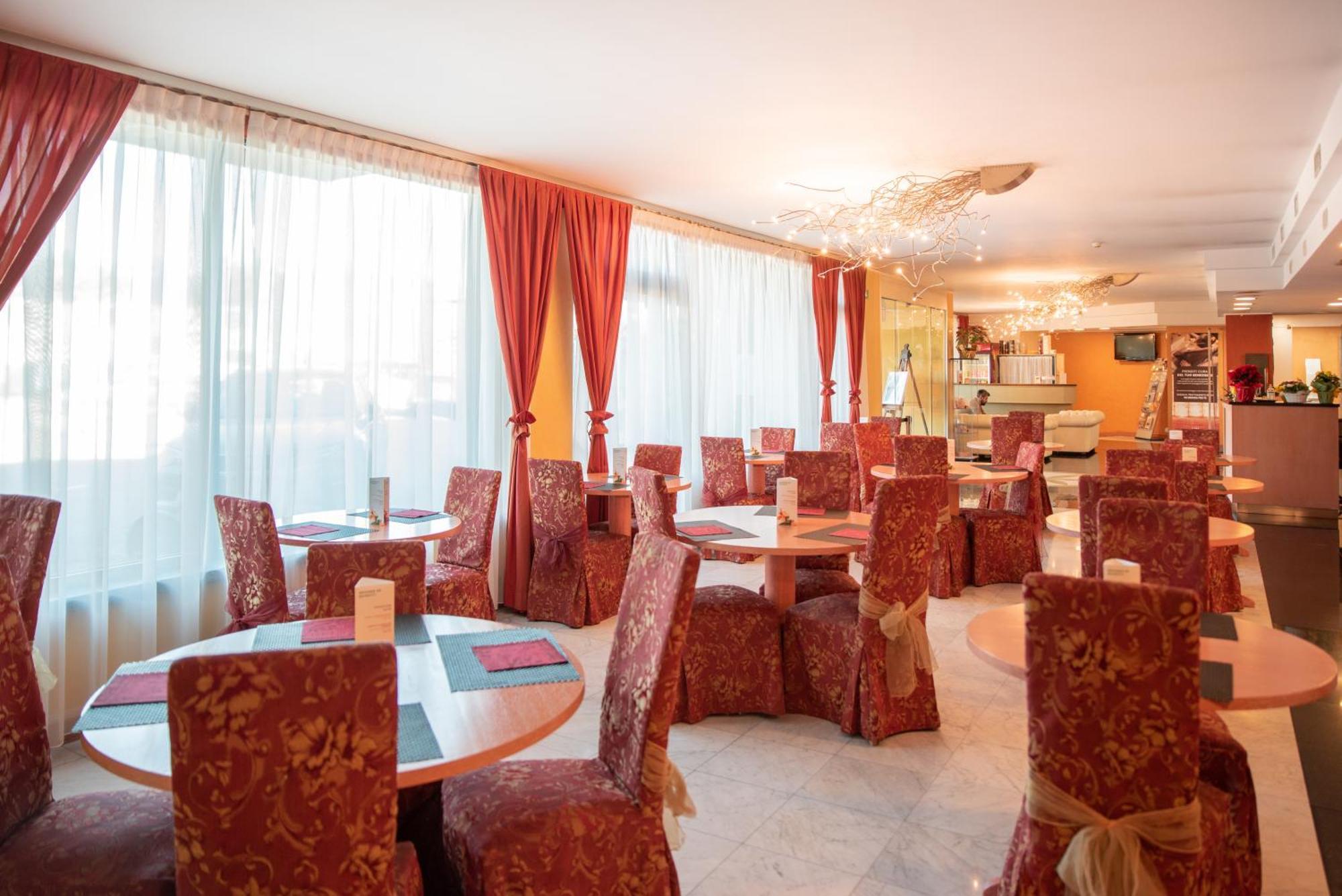 Hotel Residence Montelago Ternate  Bagian luar foto